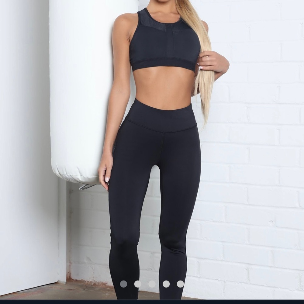 Fashion Nova -Show It Off Active leggings in Sculpt Tech